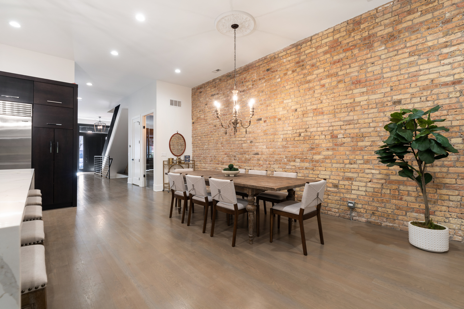 1246 West George Street Chicago, IL 60657 - Photo 10 of 44