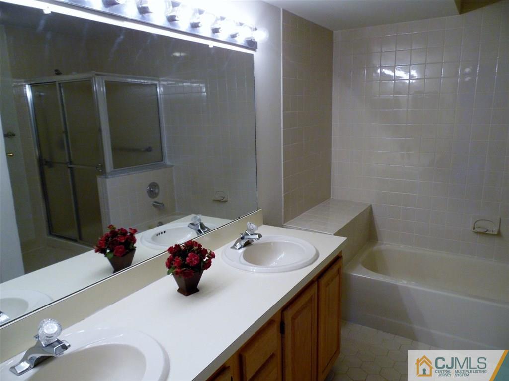2 A Hempstead Road Monroe Township, NJ 08831 - Photo 12 of 18 Gallery Image 12