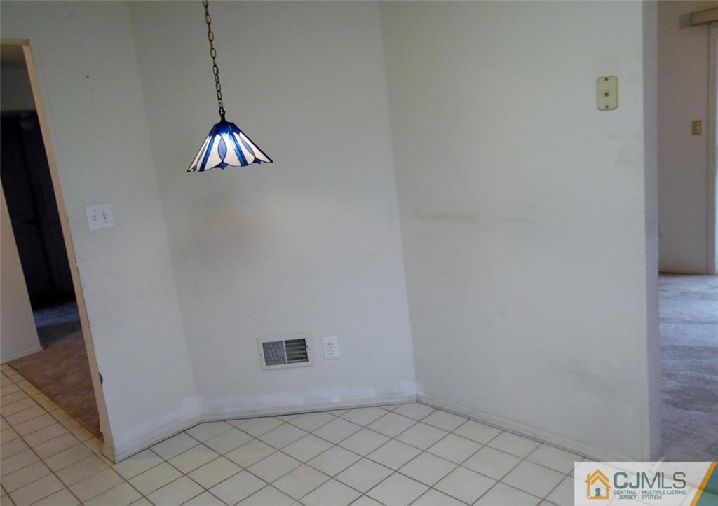 2 A Hempstead Road Monroe Township, NJ 08831 - Photo 5 of 18 Gallery Image 5
