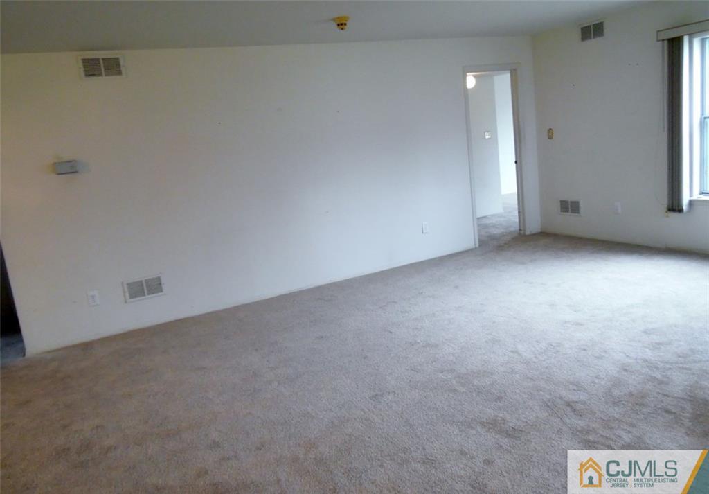 2 A Hempstead Road Monroe Township, NJ 08831 - Photo 8 of 18 Gallery Image 8