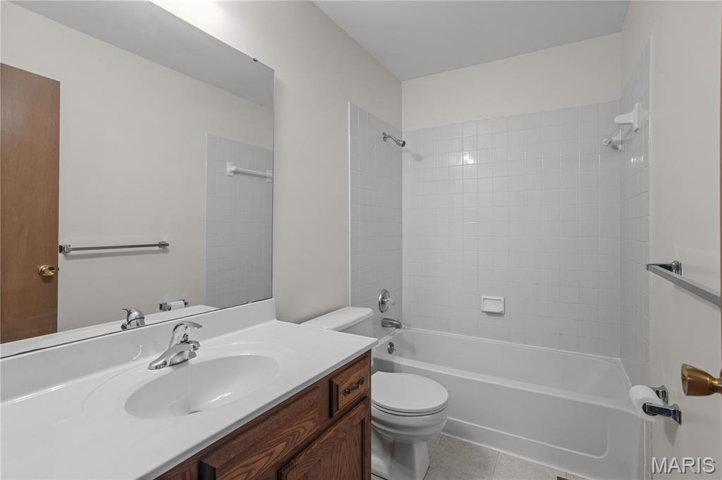 1530 Apple Way Court Ballwin, MO 63021 - Photo 25 of 35