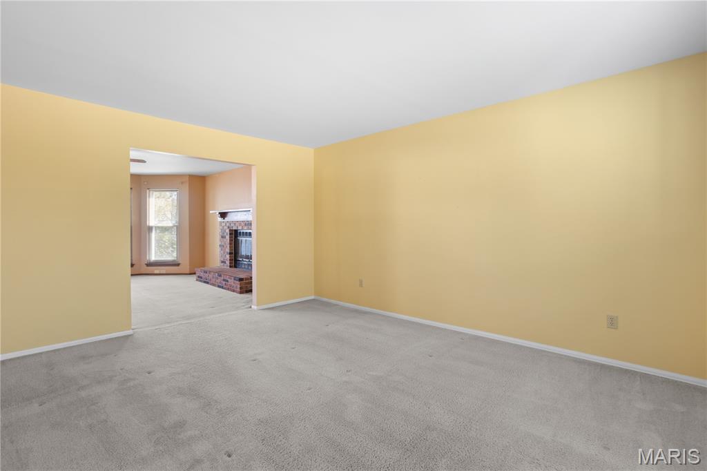 1530 Apple Way Court Ballwin, MO 63021 - Photo 9 of 35