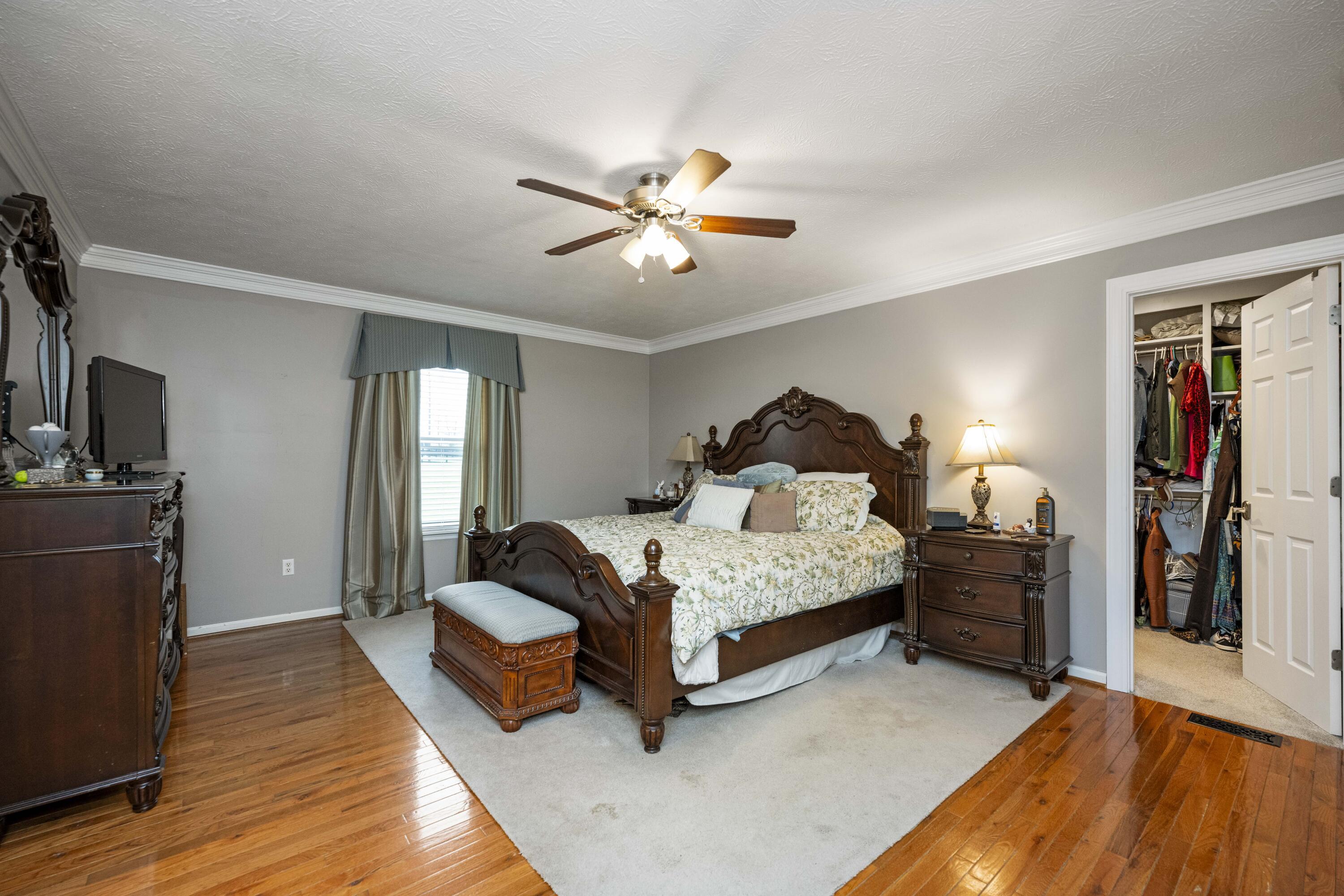 1301 Muir Station Road Lexington, KY 40516 - Photo 13 of 61 20250331-1301-Muir-Station-Rd-tem-00010