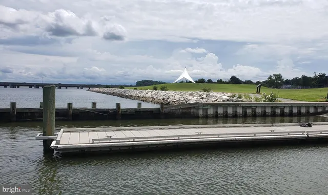 a view of a tennis court