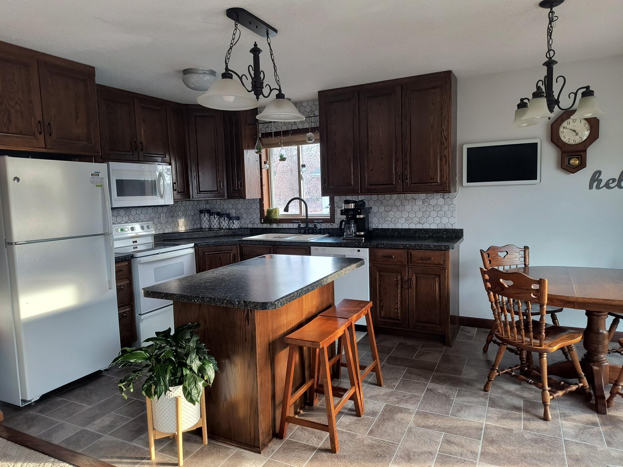 407 Suncrest Drive Avon, MN 56310 - Photo 3 of 20