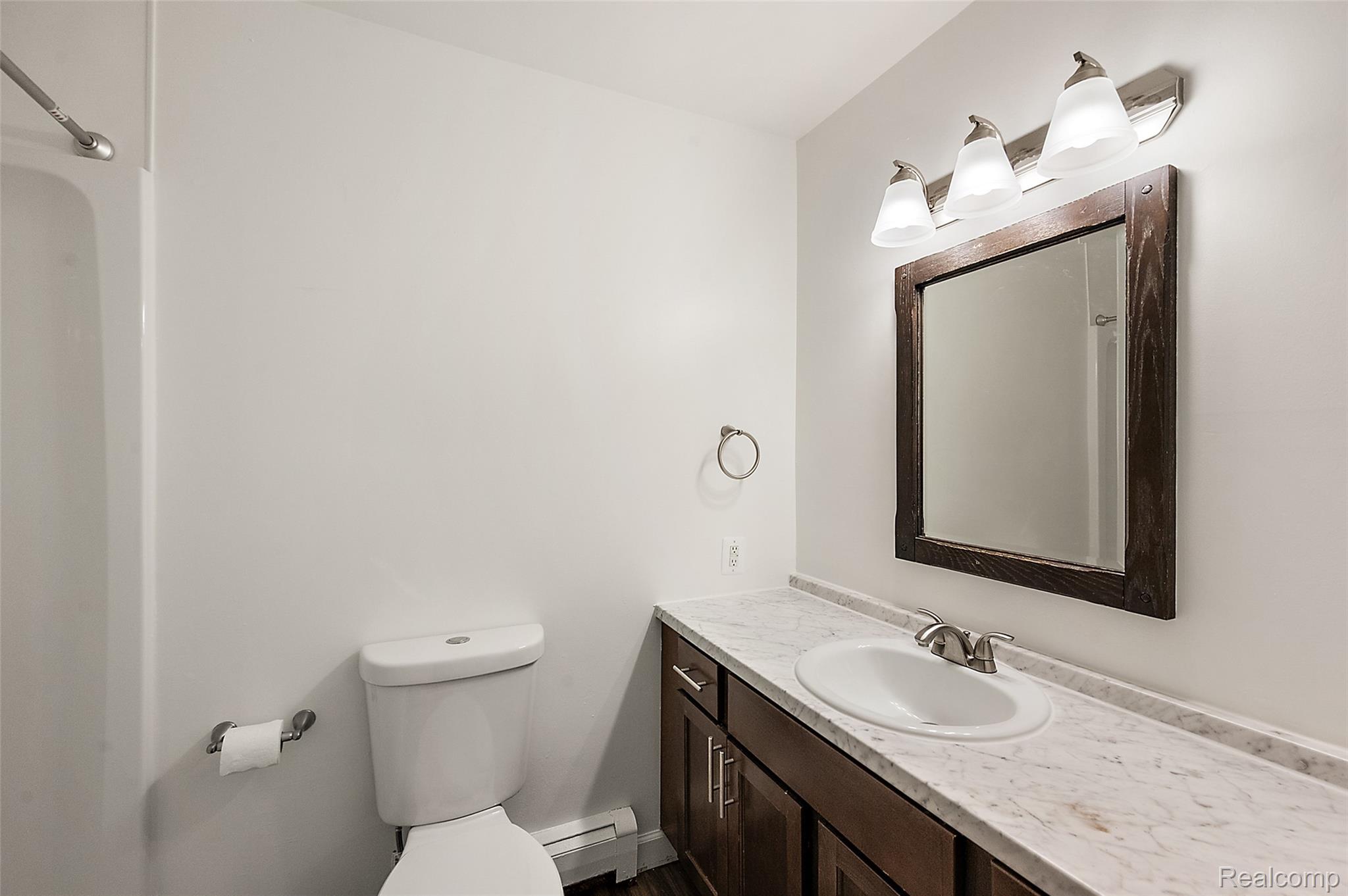 384 West Drahner Road, Unit C12 Oxford, MI 48371 - Photo 21 of 26 19-380 W Drahner Rd C12-19.jpg