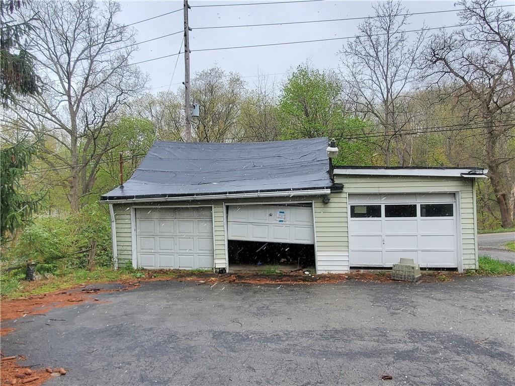 124 Altman Road Jeannette, PA 15644 - Photo 3 of 25 Gallery Image 3