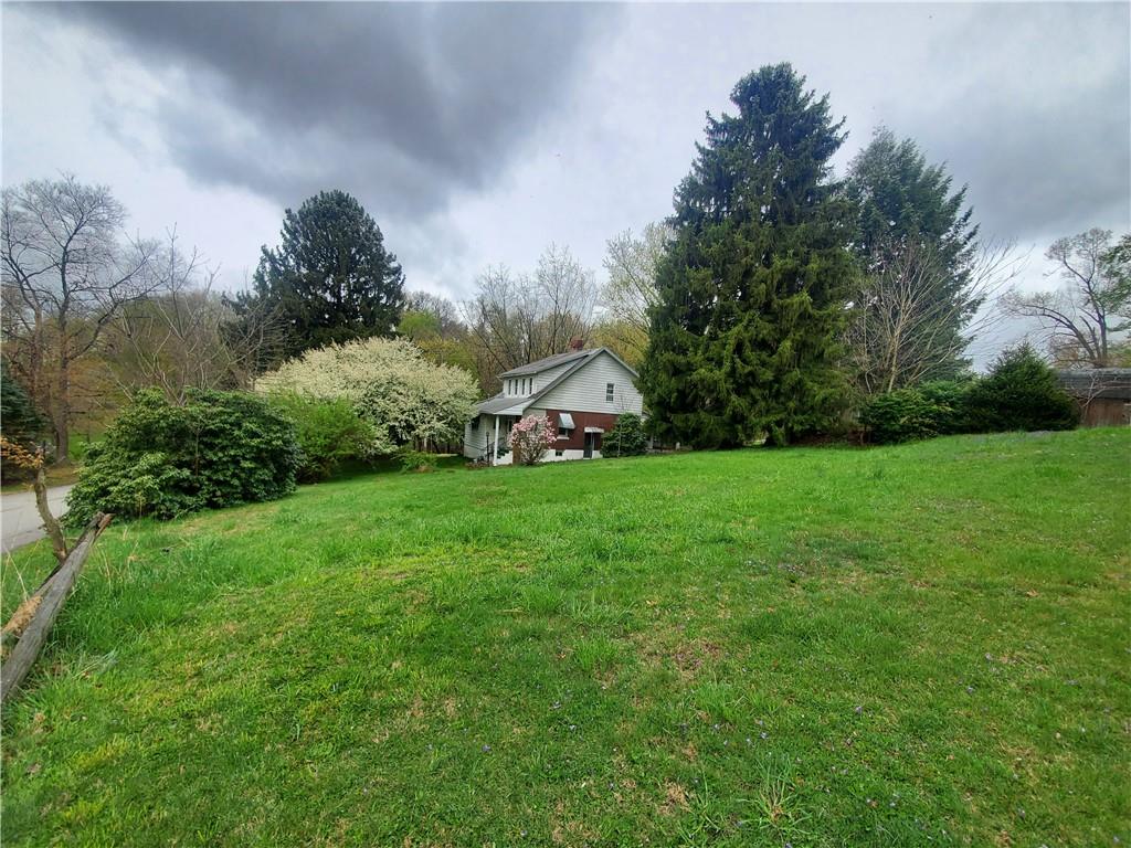 124 Altman Road Jeannette, PA 15644 - Photo 5 of 25 Gallery Image 5