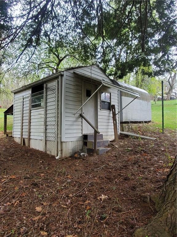 124 Altman Road Jeannette, PA 15644 - Photo 7 of 25 Gallery Image 7
