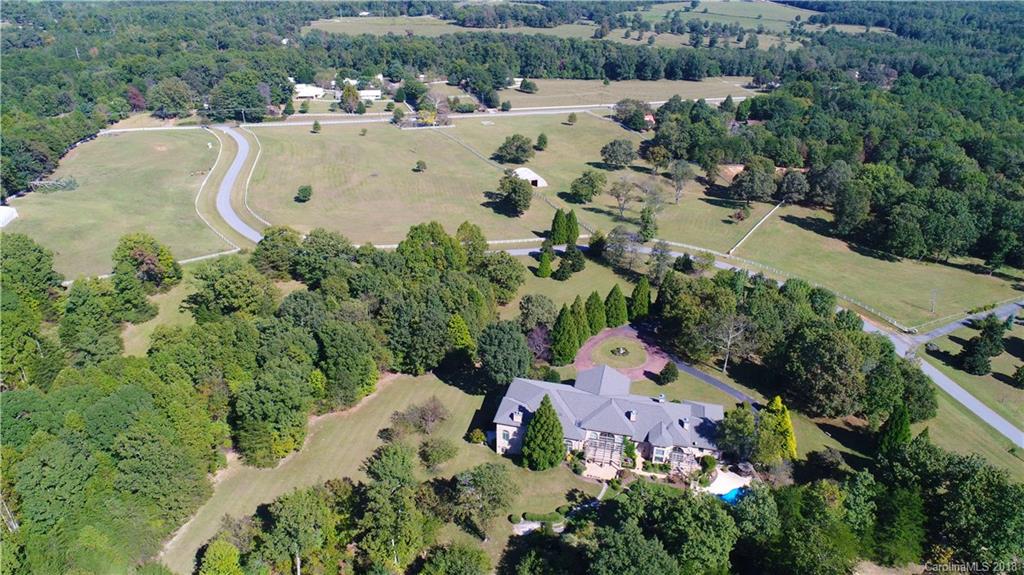 282 Hamilton Drive Columbus, NC 28722 - Photo 6 of 24