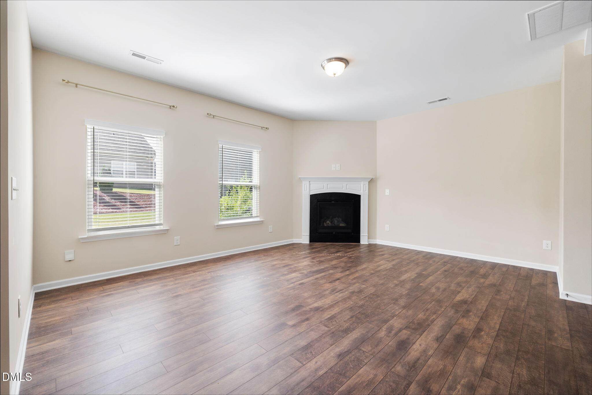 6806 Shane Drive Raleigh, NC 27610 - Photo 12 of 30 14-web-or-mls-DX3A9821