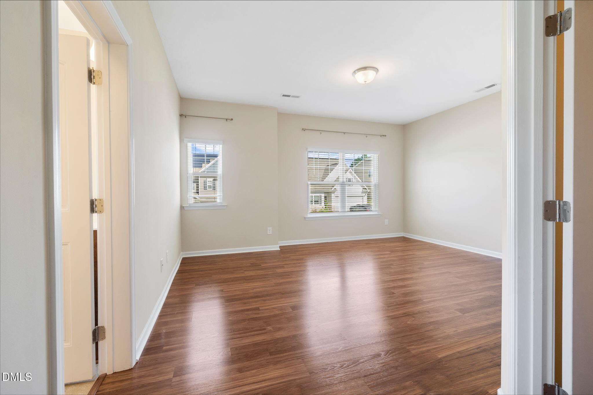 6806 Shane Drive Raleigh, NC 27610 - Photo 15 of 30 17-web-or-mls-DX3A9881