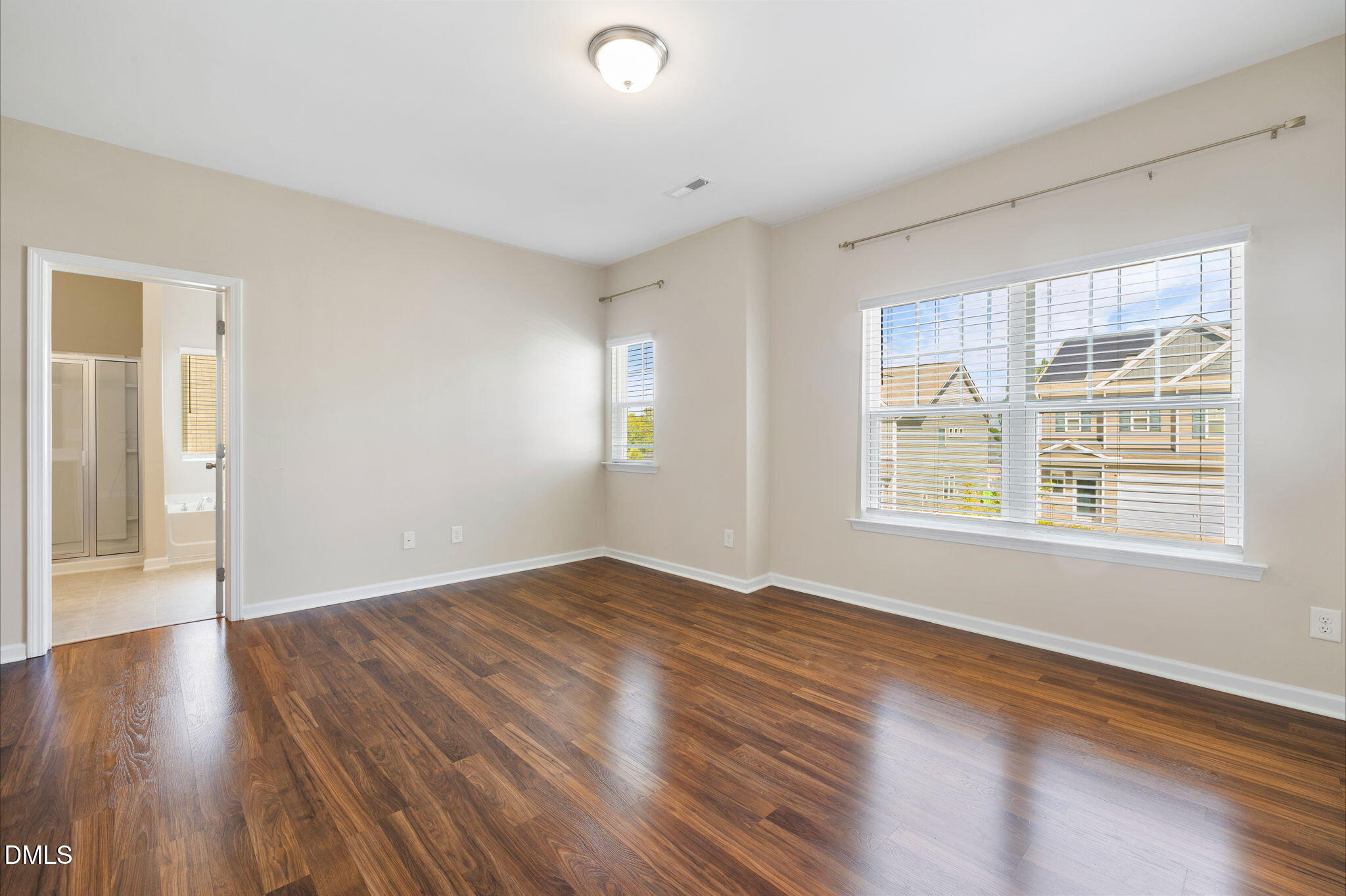 6806 Shane Drive Raleigh, NC 27610 - Photo 17 of 30 18-web-or-mls-DX3A9886