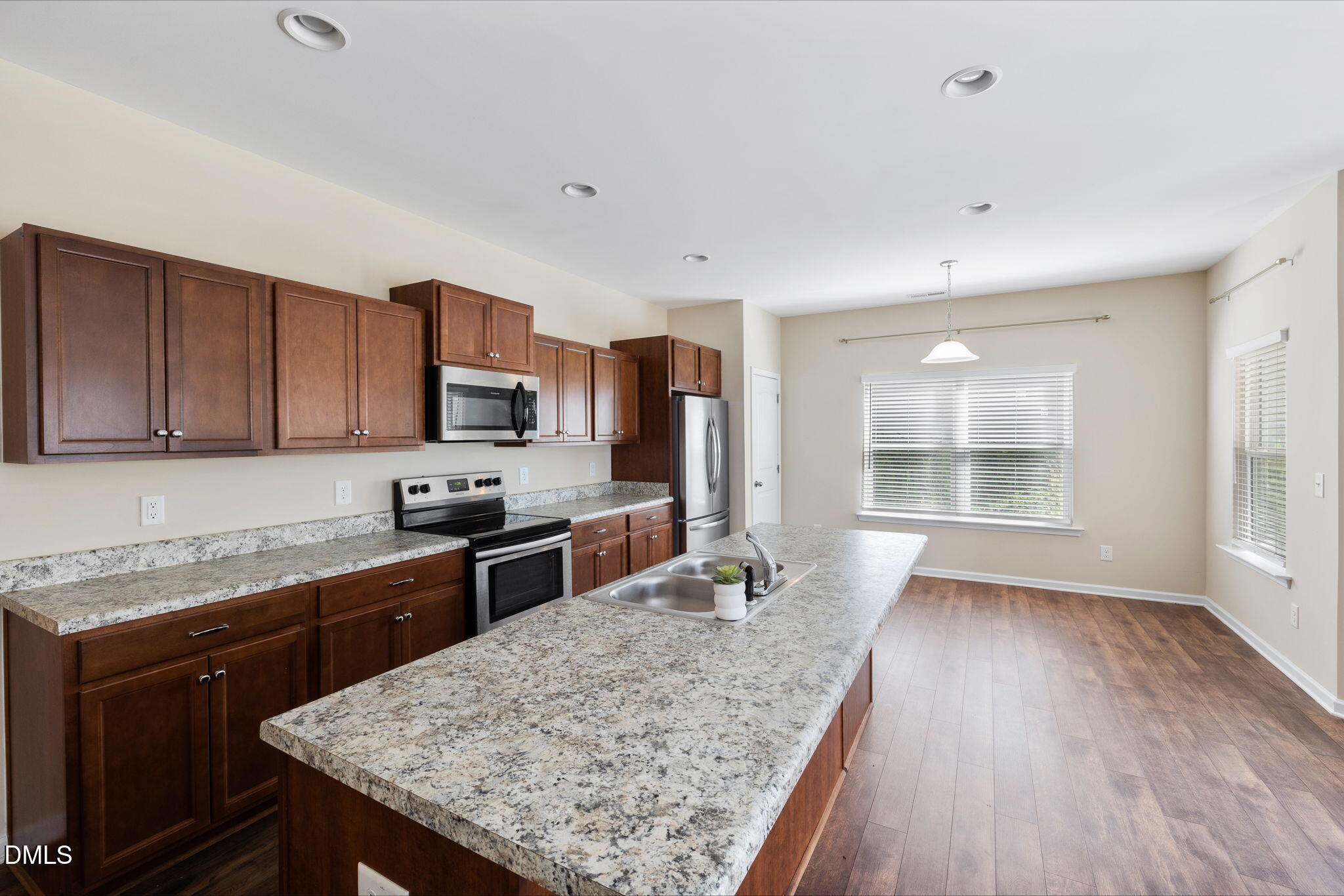 6806 Shane Drive Raleigh, NC 27610 - Photo 9 of 30 11-web-or-mls-DX3A9806