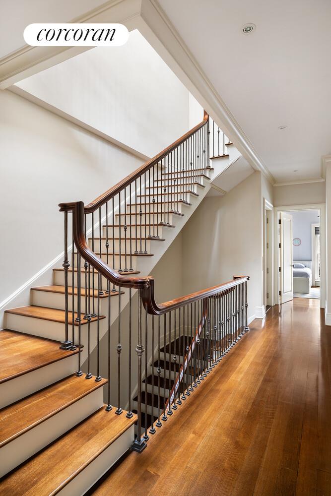 435 East 87th Street Manhattan, NY 10128 - Photo 23 of 36 a view of entryway and hall