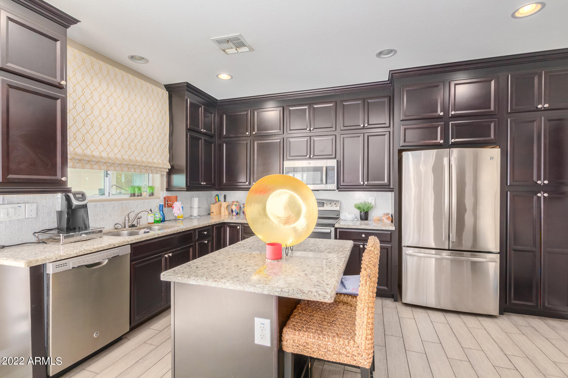 717 East Harwell Road Phoenix, AZ 85042 - Photo 17 of 49 14