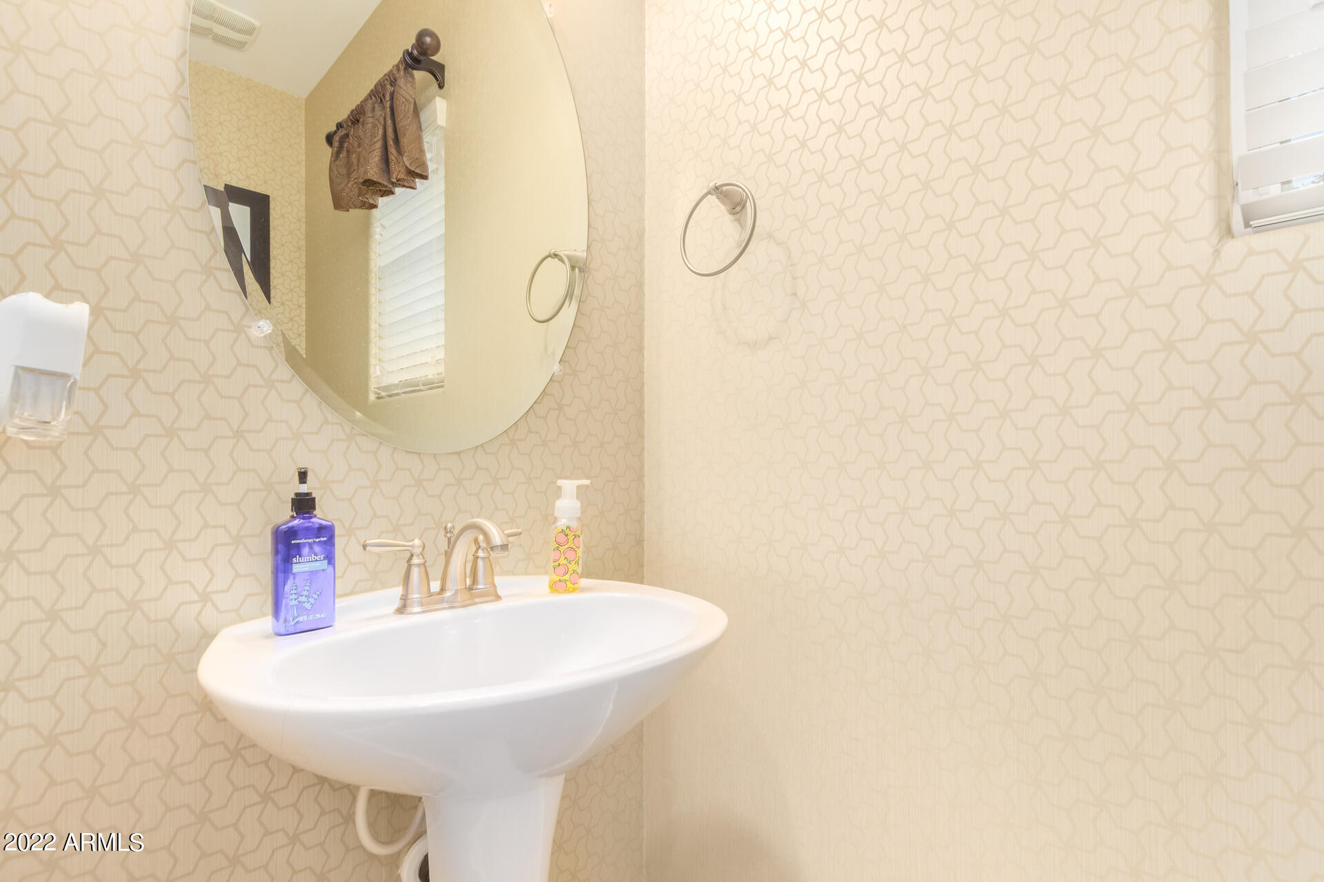 717 East Harwell Road Phoenix, AZ 85042 - Photo 20 of 49 17
