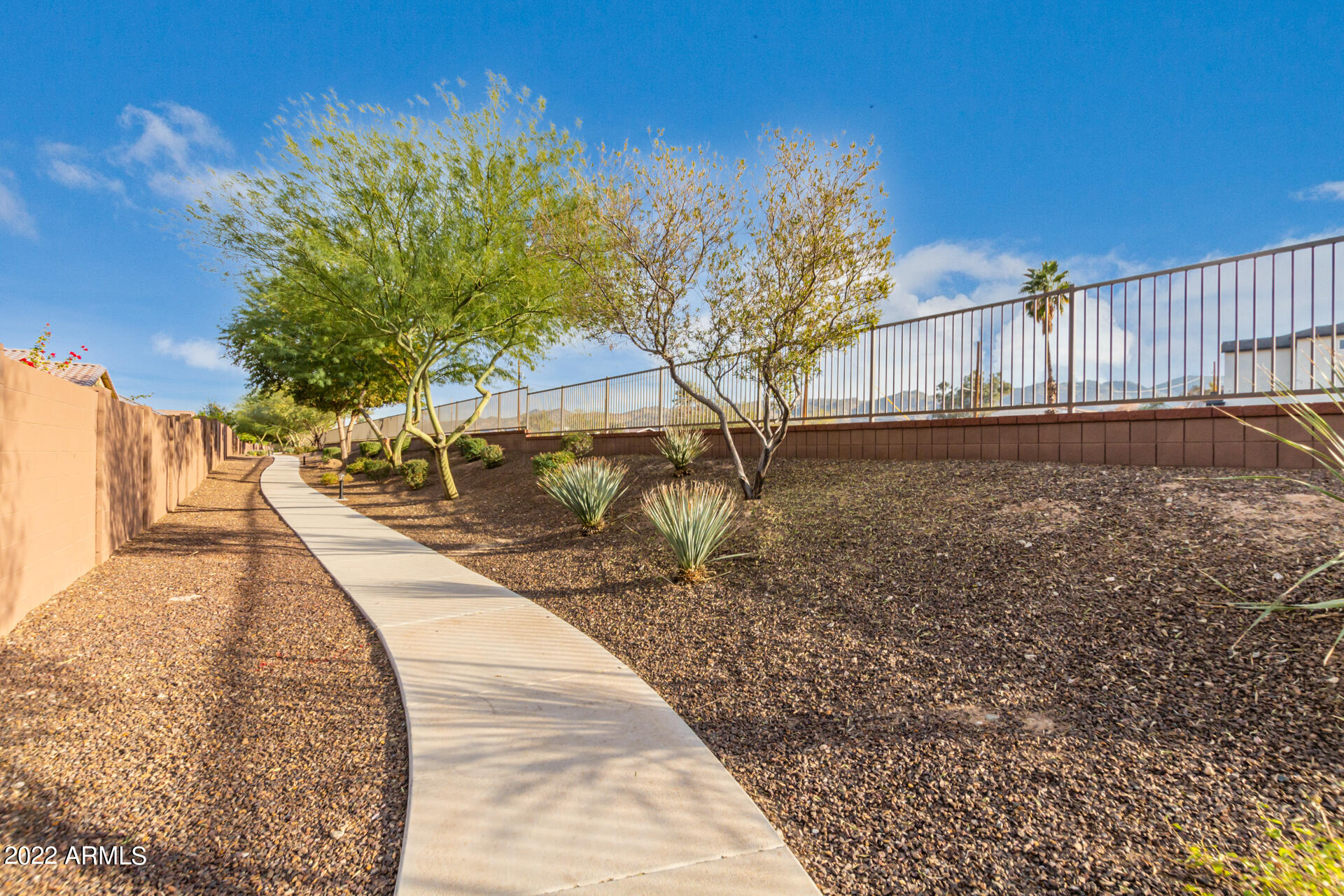 717 East Harwell Road Phoenix, AZ 85042 - Photo 49 of 49 51