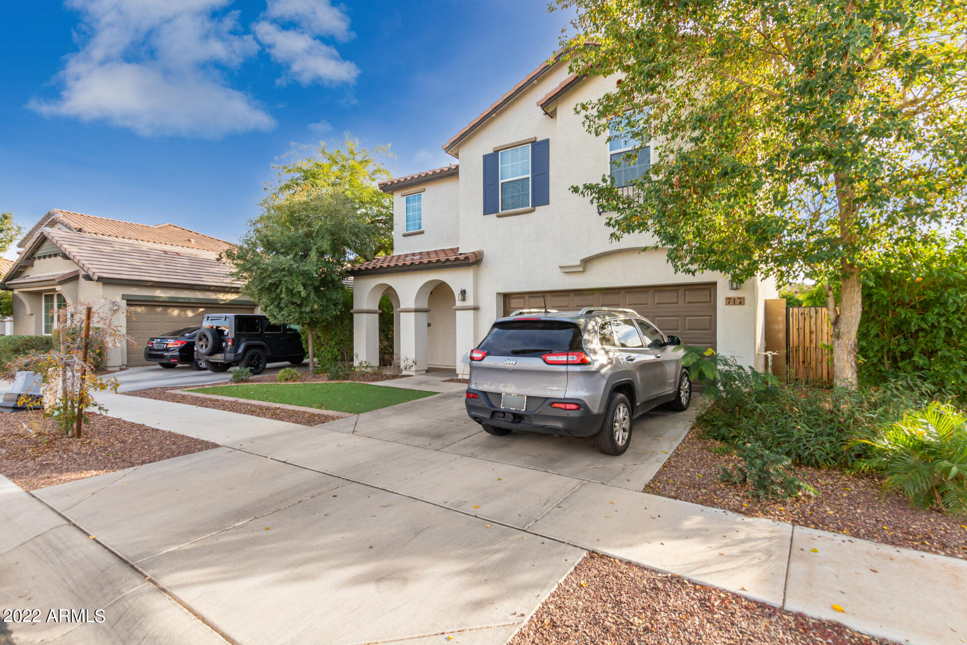 717 East Harwell Road Phoenix, AZ 85042 - Photo 6 of 49 2