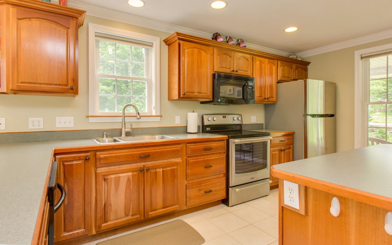 54 Sandown Road Danville, NH 03819 - Photo 14 of 37 Gallery Image 14