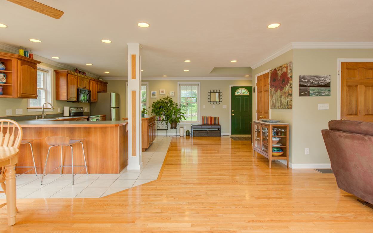 54 Sandown Road Danville, NH 03819 - Photo 21 of 37 Gallery Image 21