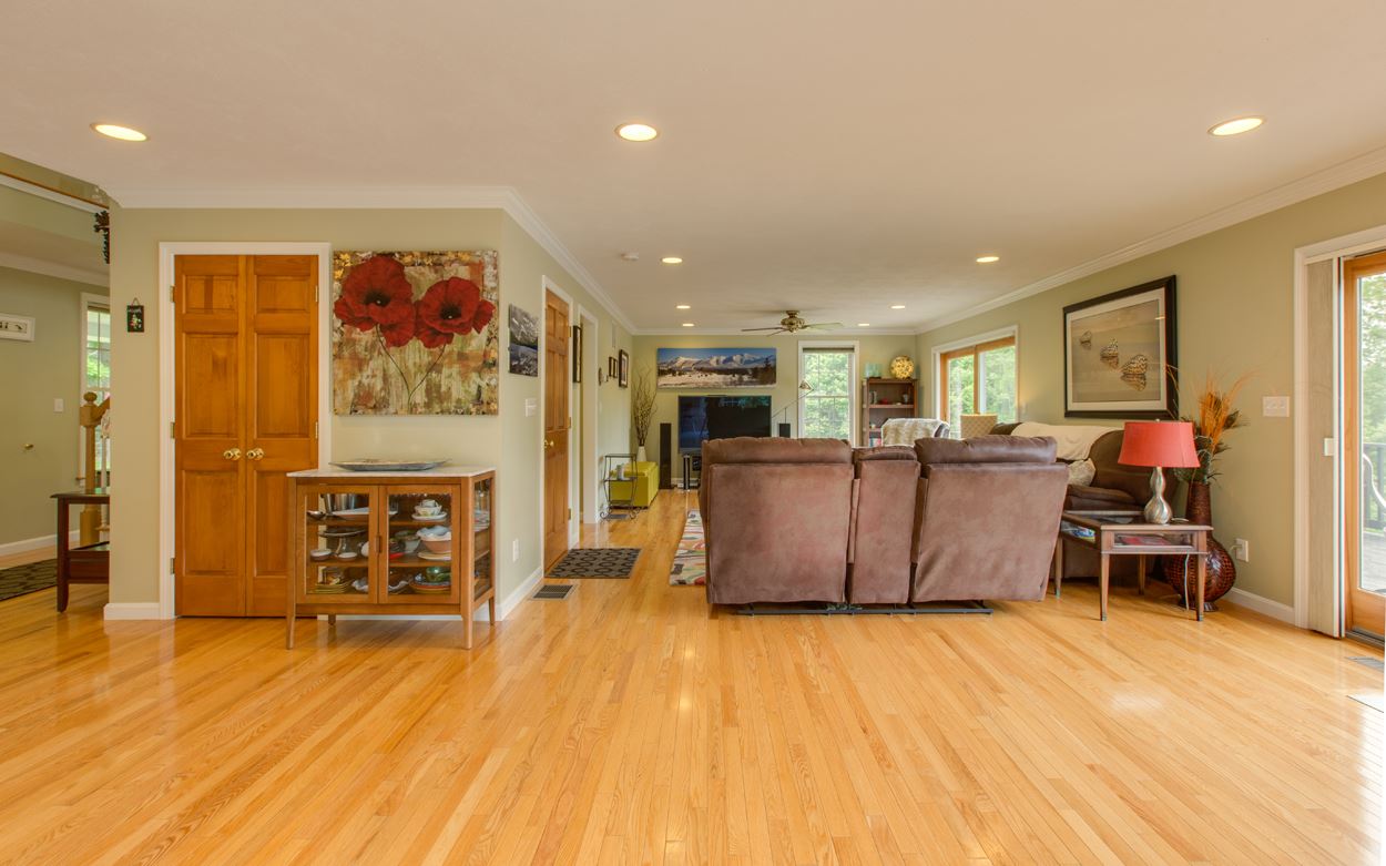 54 Sandown Road Danville, NH 03819 - Photo 22 of 37 Gallery Image 22