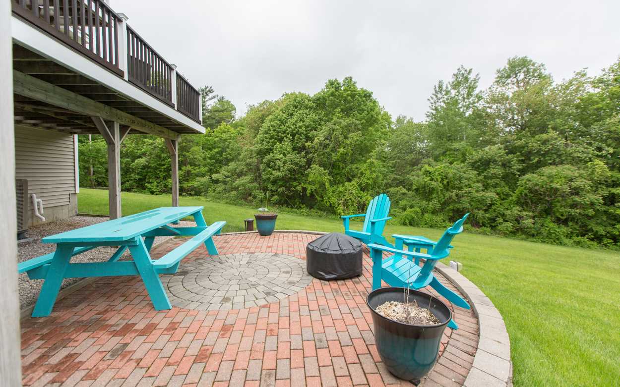 54 Sandown Road Danville, NH 03819 - Photo 8 of 37 Gallery Image 8