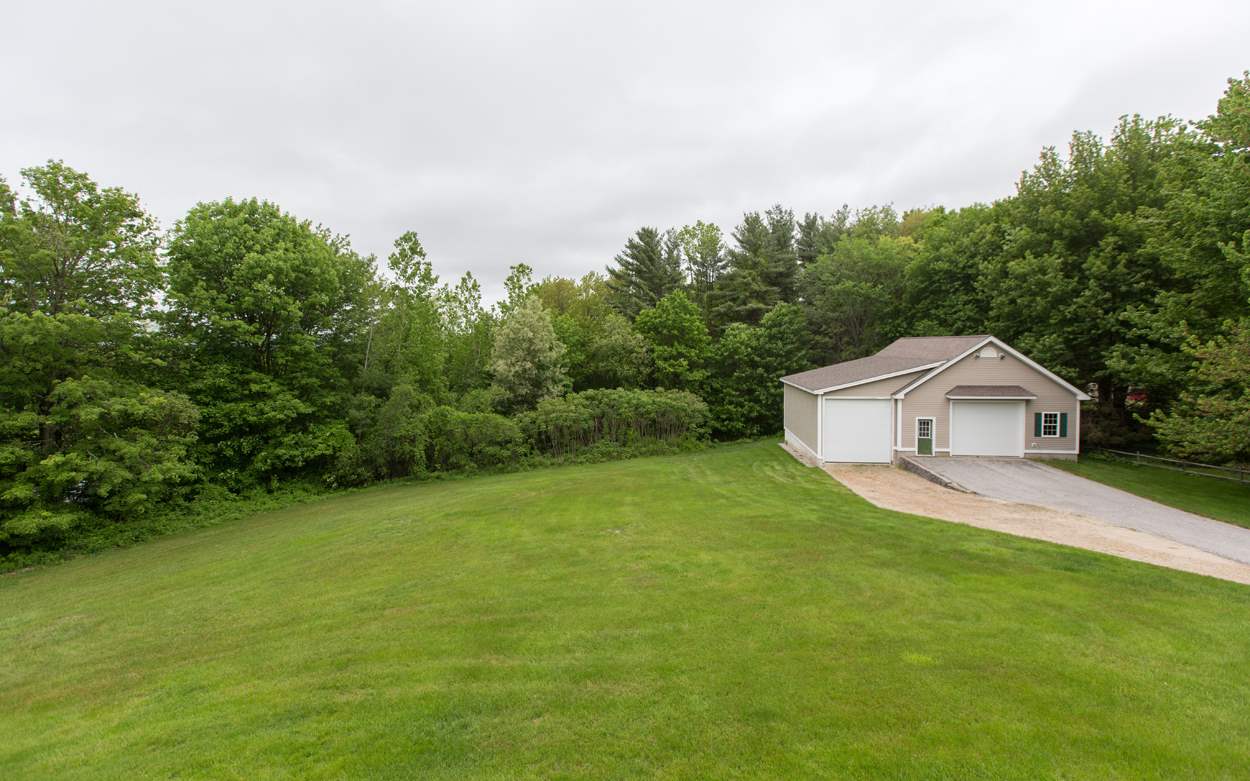 54 Sandown Road Danville, NH 03819 - Photo 9 of 37 Gallery Image 9