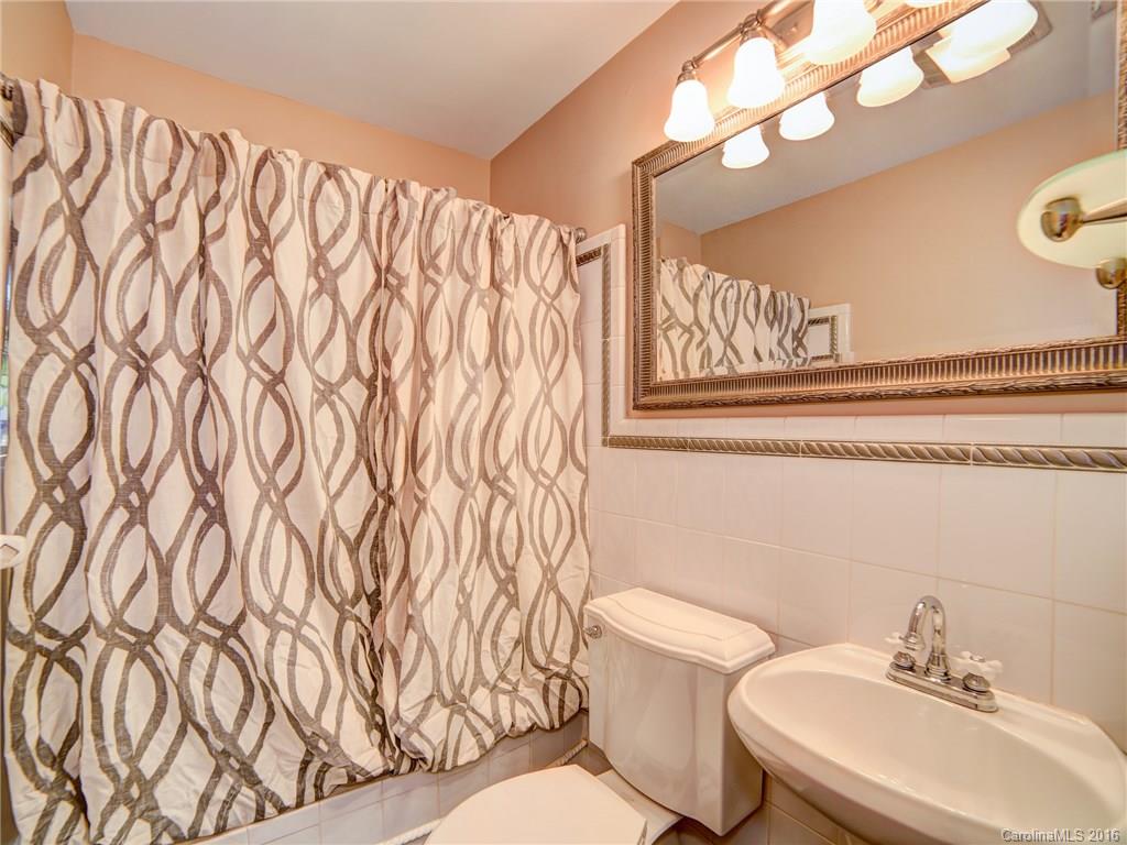 301 Heathwood Road Charlotte, NC 28211 - Photo 13 of 24 Gallery Image 13