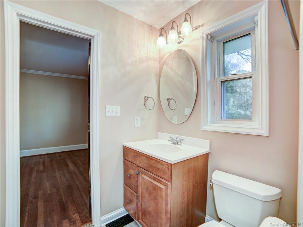 301 Heathwood Road Charlotte, NC 28211 - Photo 18 of 24 Gallery Image 18