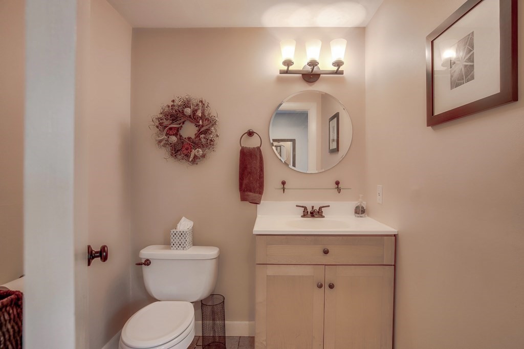 53 Burlington Road Bedford, MA 01730 - Photo 17 of 30 Gallery Image 17