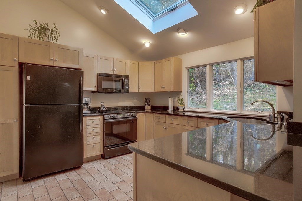 53 Burlington Road Bedford, MA 01730 - Photo 3 of 30 Gallery Image 3