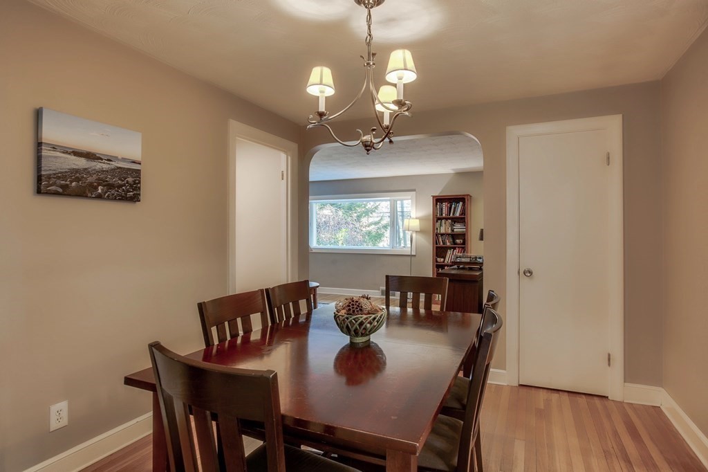 53 Burlington Road Bedford, MA 01730 - Photo 9 of 30 Gallery Image 9