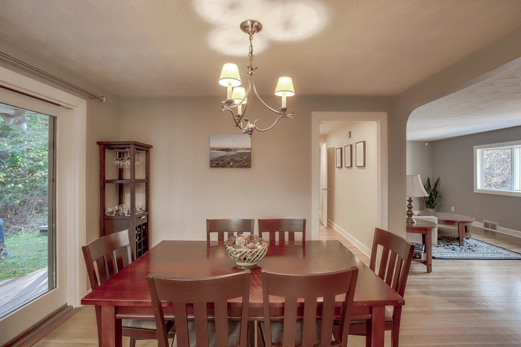 53 Burlington Road Bedford, MA 01730 - Photo 10 of 30 Gallery Image 10