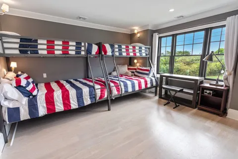 264 Magee Street, Southampton, NY 11968