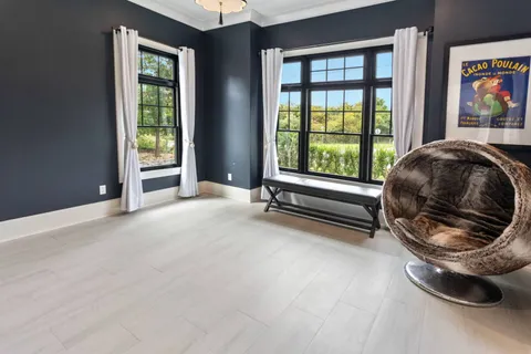 264 Magee Street, Southampton, NY 11968