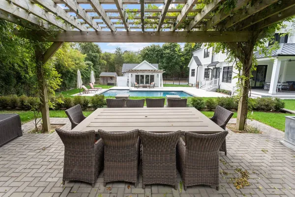 $95,000 | 264 Magee Street, Southampton, NY 11968