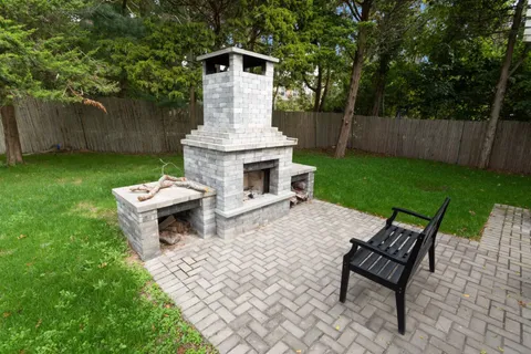 264 Magee Street, Southampton, NY 11968