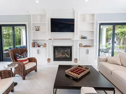 264 Magee Street, Southampton, NY 11968