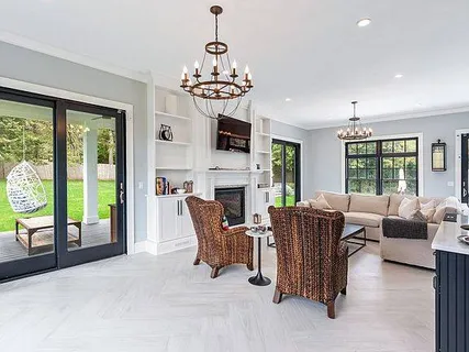 264 Magee Street, Southampton, NY 11968