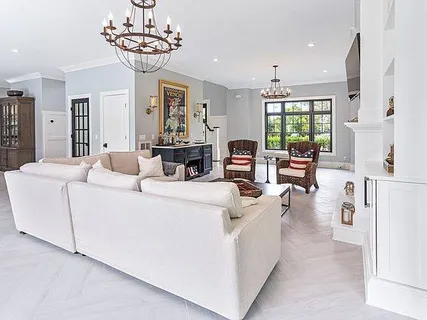 264 Magee Street, Southampton, NY 11968