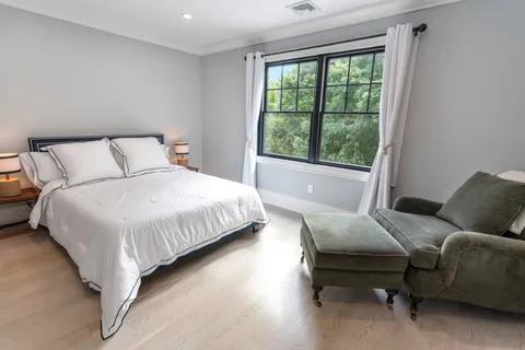 264 Magee Street, Southampton, NY 11968