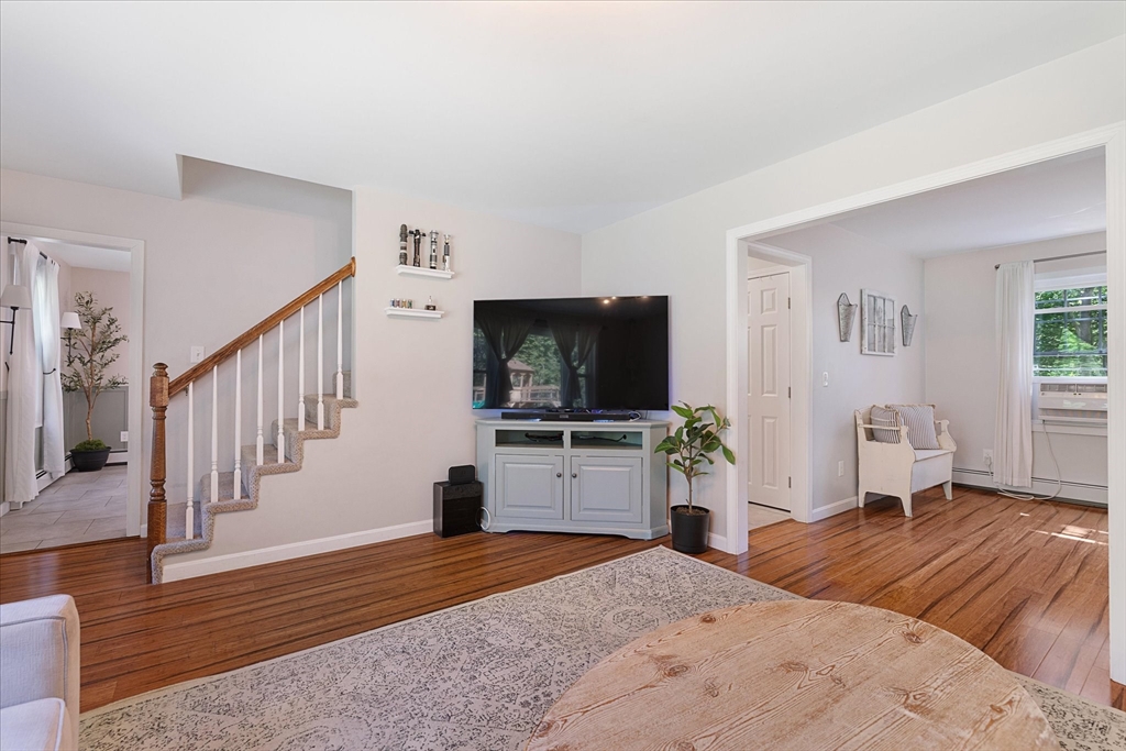 44 Underwood Road Hubbardston, MA 01452 - Photo 11 of 42