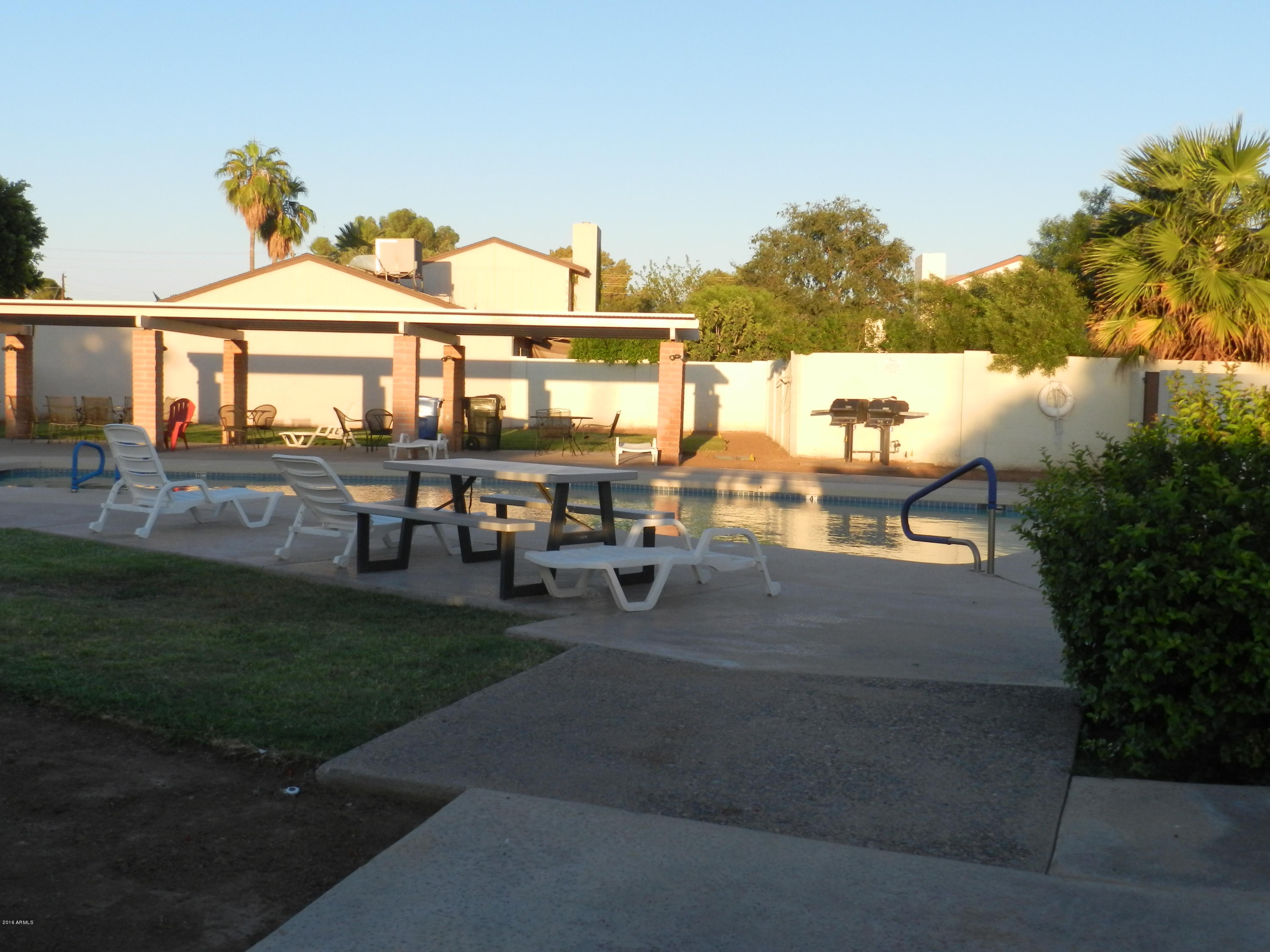 4041 West Griswold Road Phoenix, AZ 85051 - Photo 23 of 25 DSCN3139