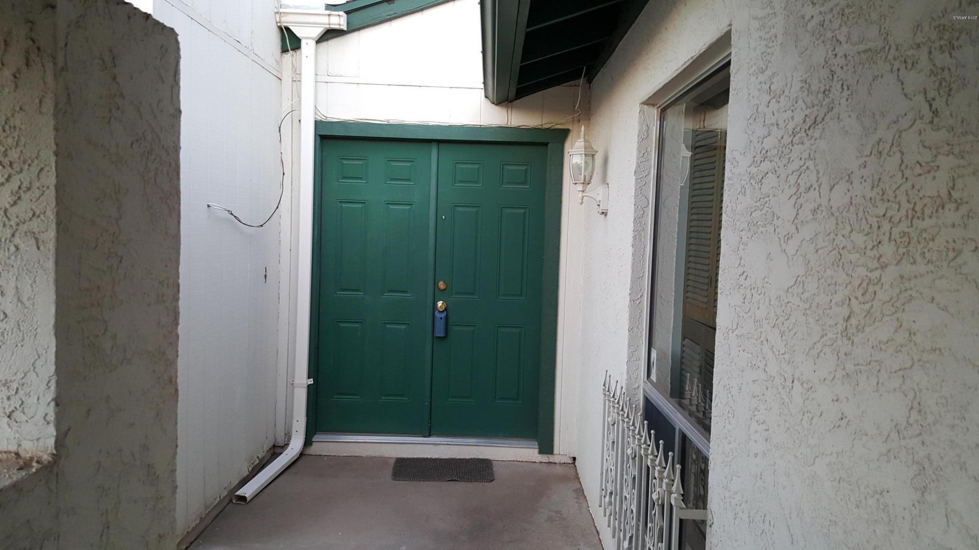 4041 West Griswold Road Phoenix, AZ 85051 - Photo 7 of 25 20160908_184315