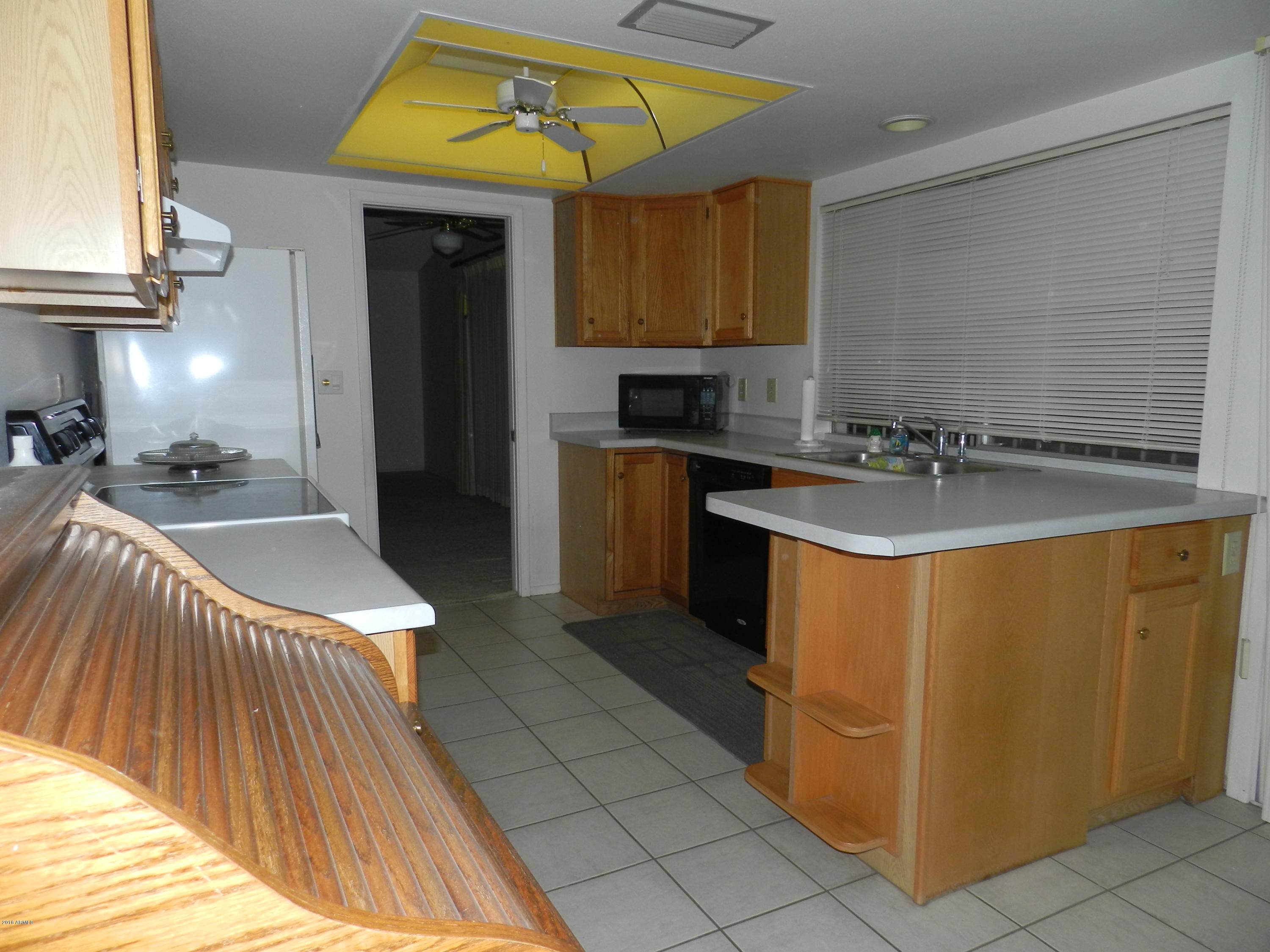 4041 West Griswold Road Phoenix, AZ 85051 - Photo 9 of 25 DSCN3163