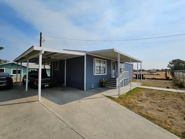 $244,900 | 2710 Brokaw Avenue, Corcoran, CA 93212