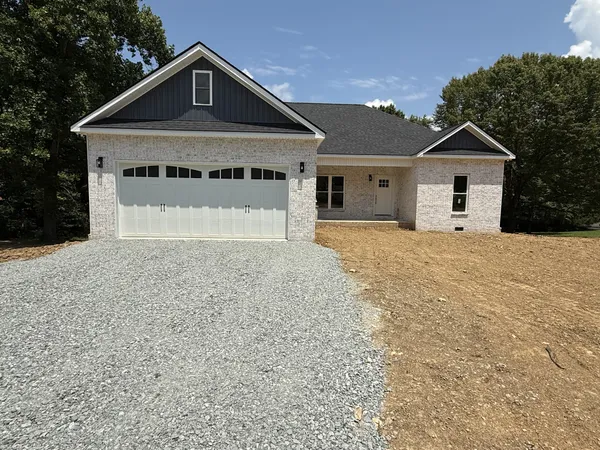 $419,900 | 470 North Powers Boulevard, Waverly, TN 37185