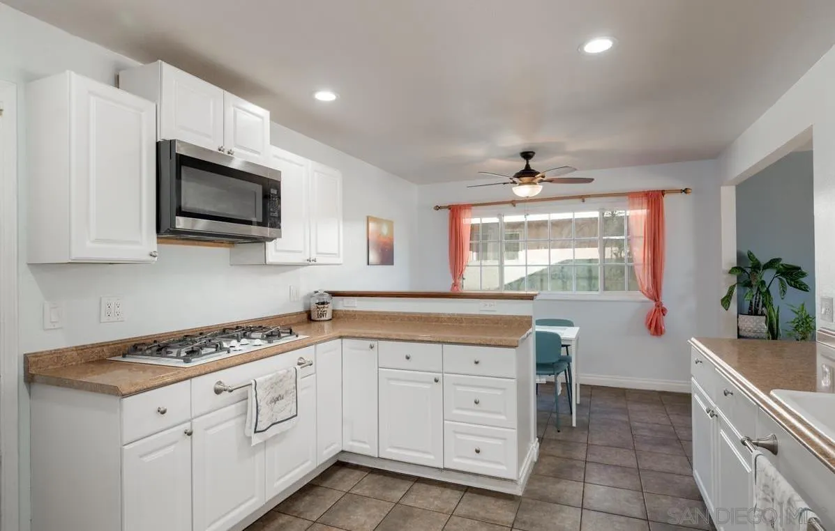 1411 Cornwall Street Spring Valley, CA 91977 - Photo 5 of 23