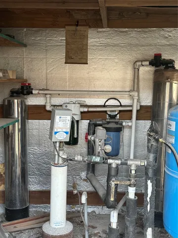 a view of yard with car parked